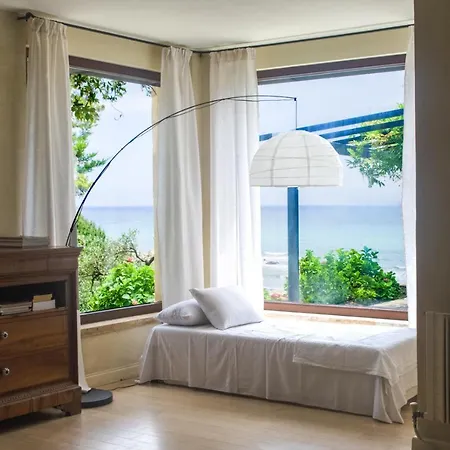 Villa Anelia *