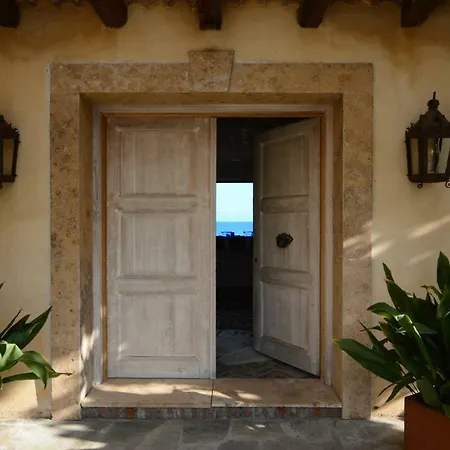 Villa Anelia